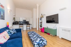 Lounge- click for photo gallery